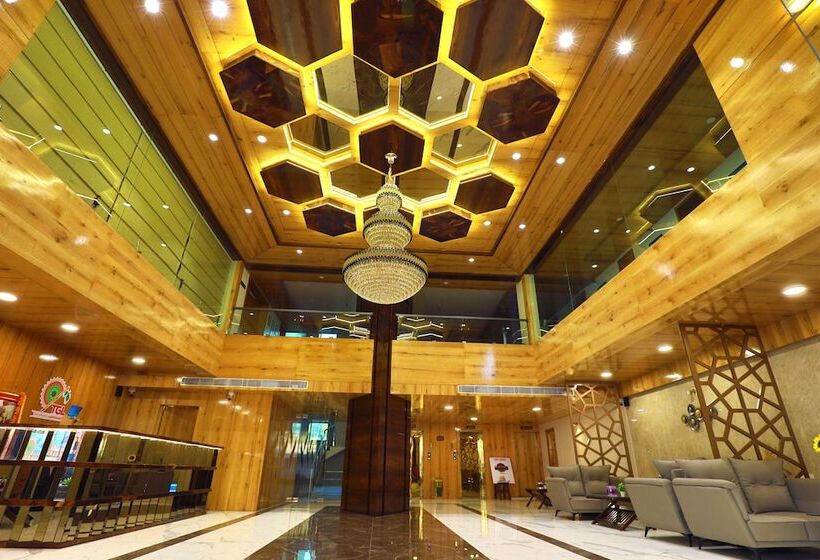 酒店 The Grand Ladhukara