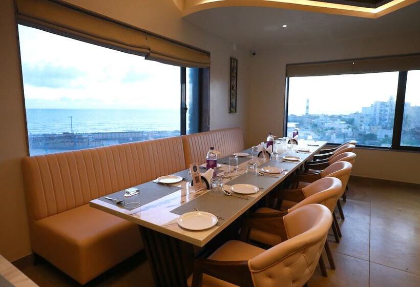 酒店 The Grand Ladhukara