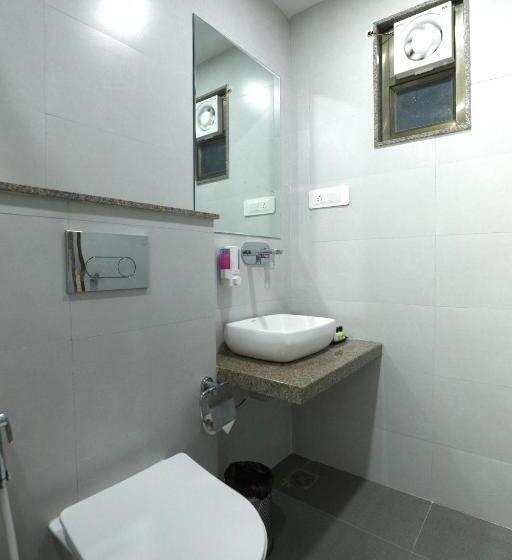 酒店 The Grand Ladhukara