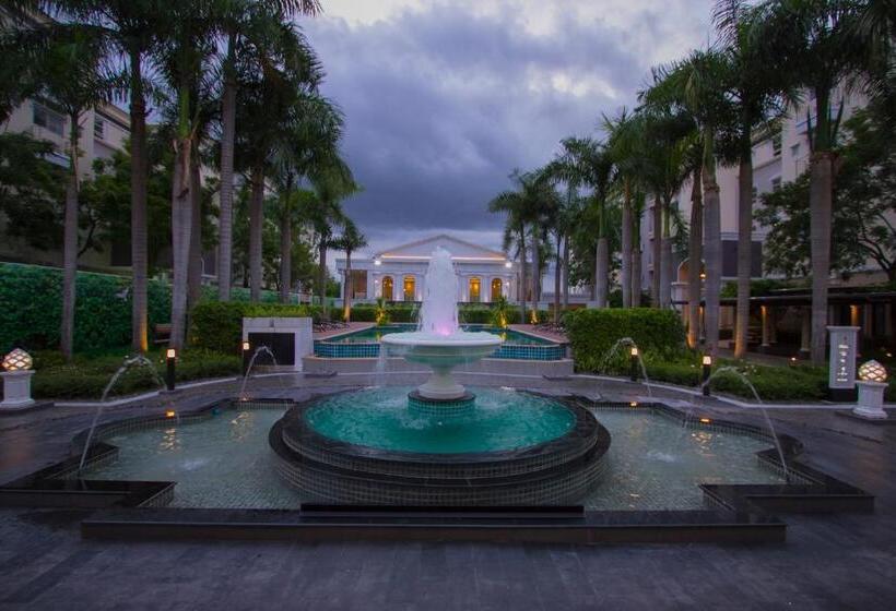 Отель The Green View