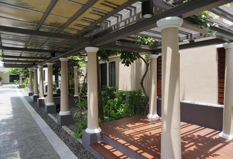 Отель The Green View