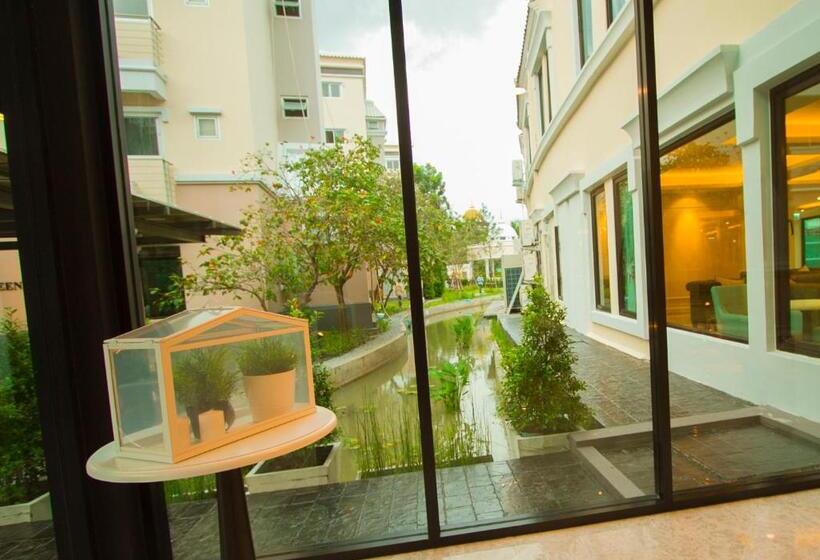 Отель The Green View