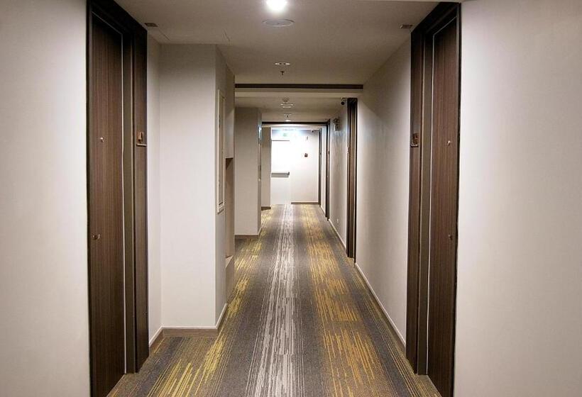 Отель The Green View