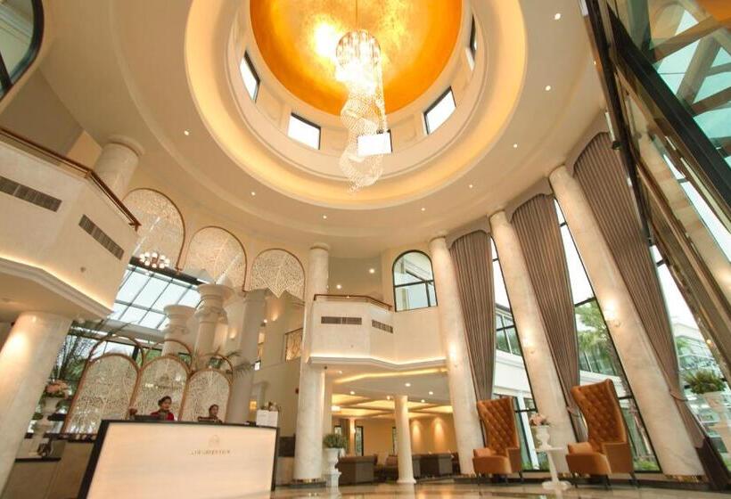 Отель The Green View