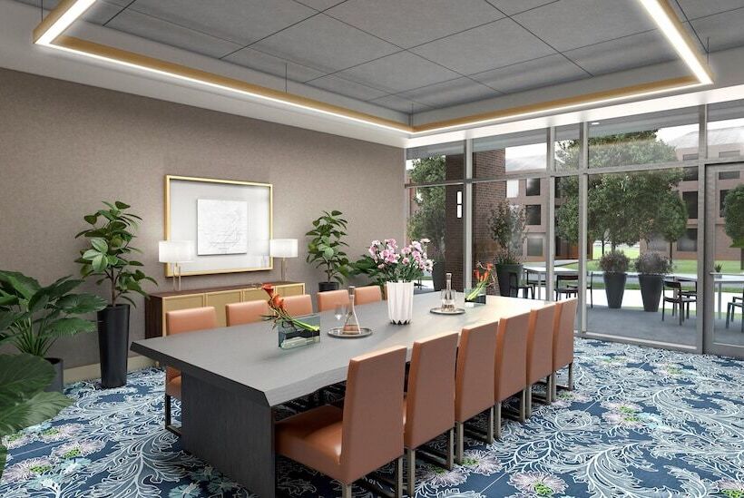 The Highlander Hotel Radford