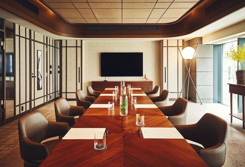 ホテル Voco Osaka Central, An Ihg