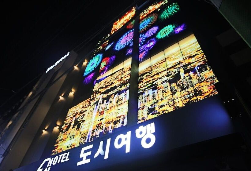 Motel Changwon Myeongseodong Dosi Yeohaeng