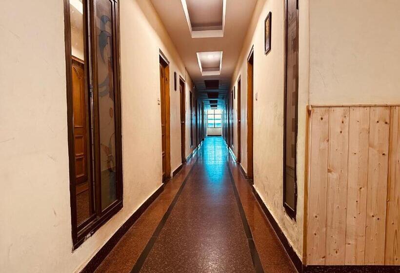 پانسیون Kalinga Grand Manali