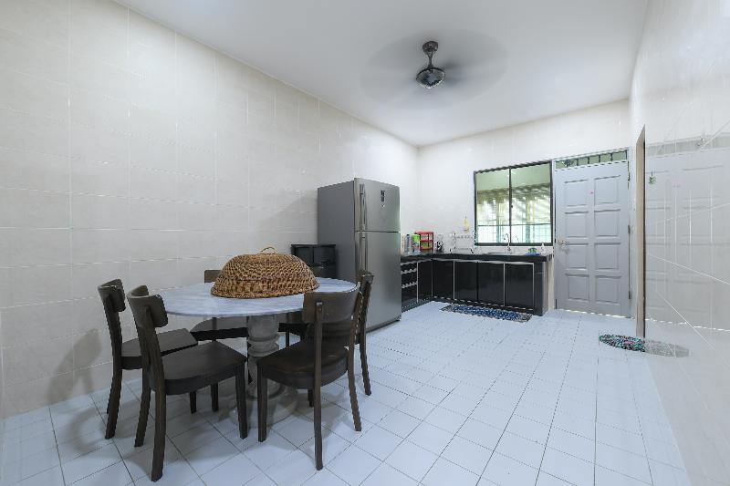 Пансион Oyo Homes 90583 Yogha S Homestay