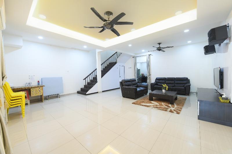 Пансион Oyo Homes 90583 Yogha S Homestay