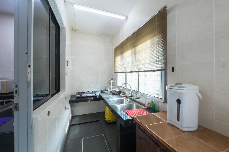 Пансион Oyo Homes 90583 Yogha S Homestay