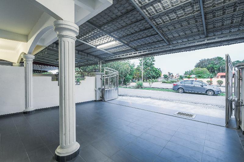 Пансион Oyo Homes 90583 Yogha S Homestay