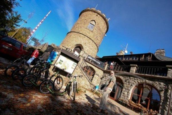 펜션 Penzion Chlumec