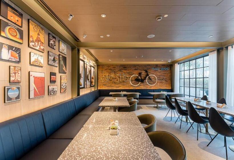 Atour Hotel Shanghai World Expo West Gaoke Road