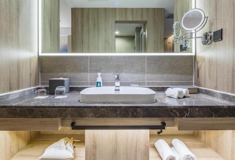 Atour Hotel Weihai Stone Island