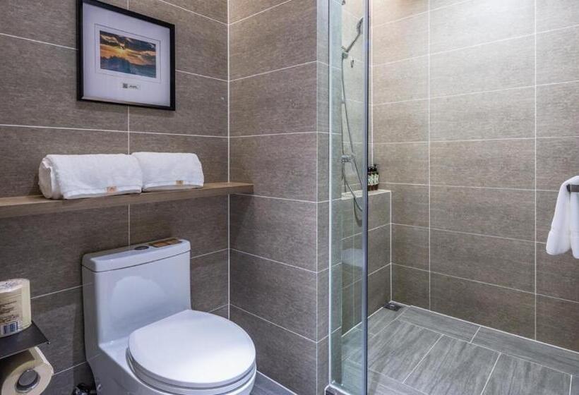 Atour Hotel Weihai Stone Island