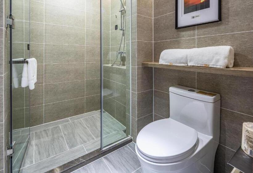 Atour Hotel Weihai Stone Island