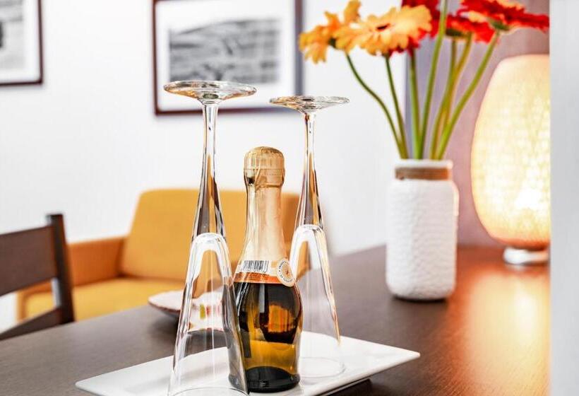 تختخواب و صبحانه Via Barocca