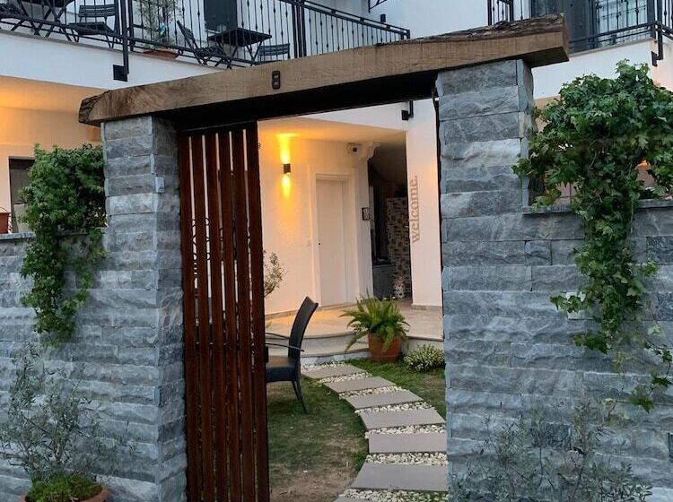 تختخواب و صبحانه Arden S House