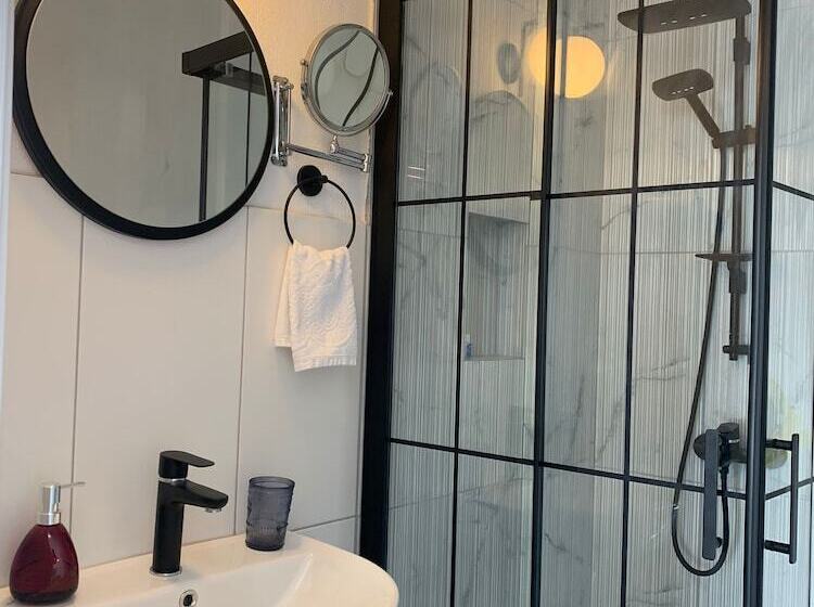 تختخواب و صبحانه Arden S House