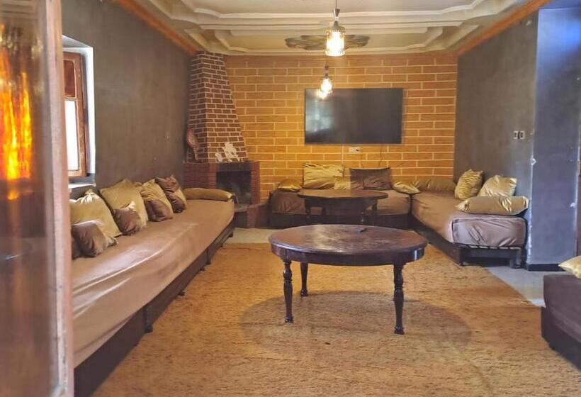 تختخواب و صبحانه Auberge Jaafar