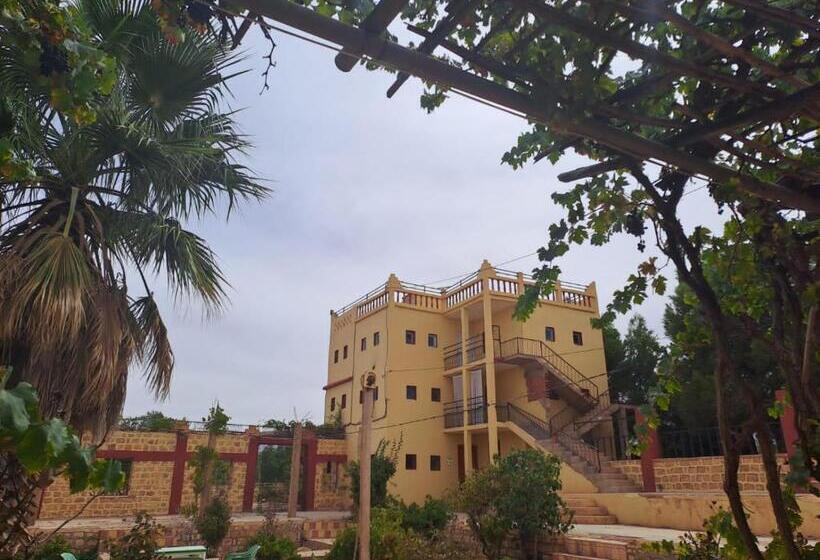 تختخواب و صبحانه Auberge Jaafar