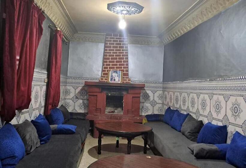 تختخواب و صبحانه Auberge Jaafar