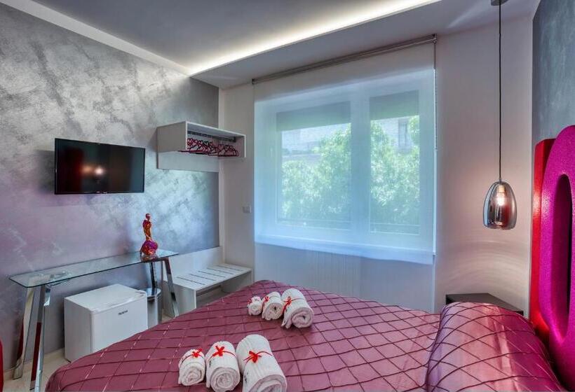 تختخواب و صبحانه Distinto Suite &s