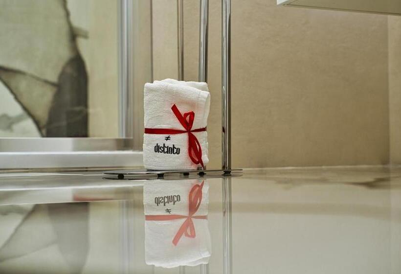 تختخواب و صبحانه Distinto Suite &s