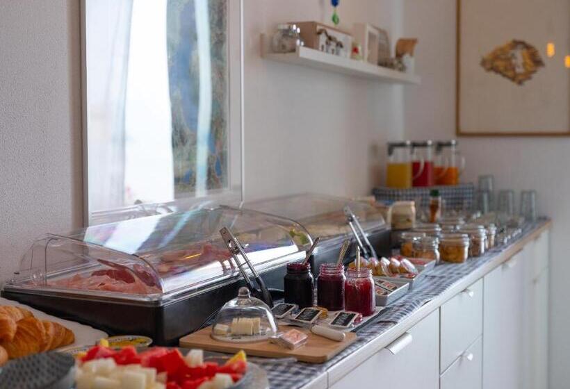 住宿加早餐  Foresteria Lago Di Como