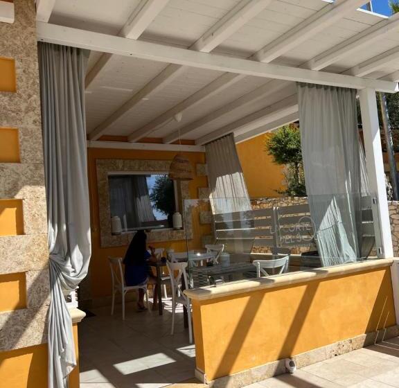 تختخواب و صبحانه La Corte Del Sole