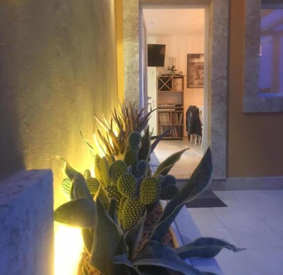 تختخواب و صبحانه La Corte Del Sole