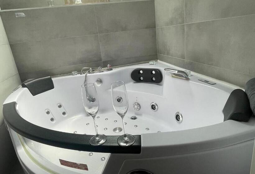 צימר Le Bourget   Suite Romantique