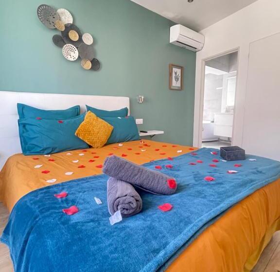 مبيت وإفطار Le Bourget   Suite Romantique