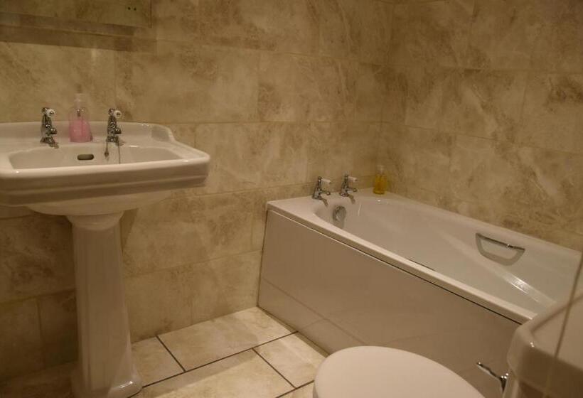 Bed and Breakfast Manor Farm Egerton