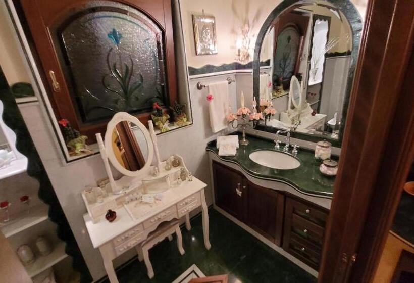 مبيت وإفطار Queen S Luxurious House