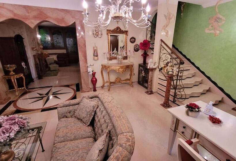 مبيت وإفطار Queen S Luxurious House