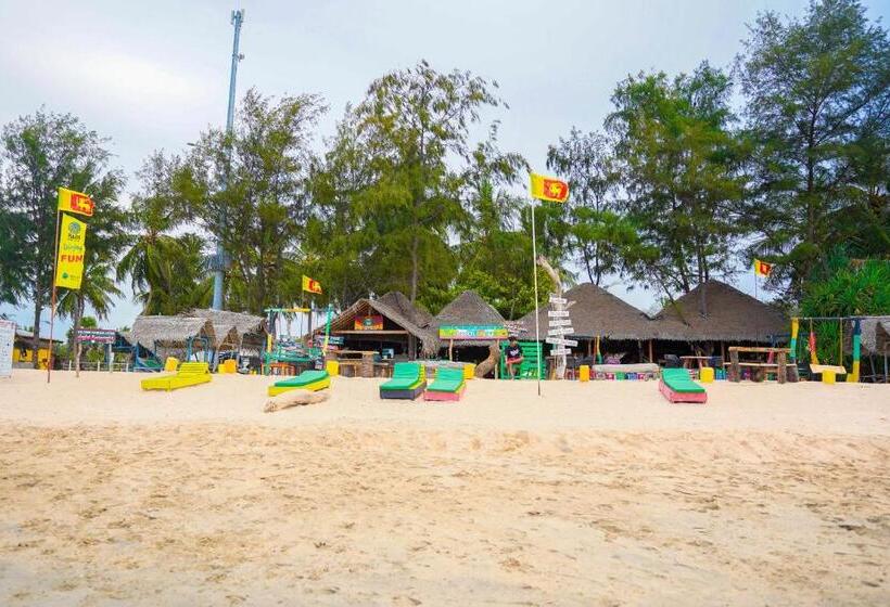 민박 The Beach Lovers Nilaveli