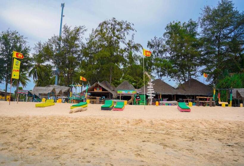 민박 The Beach Lovers Nilaveli