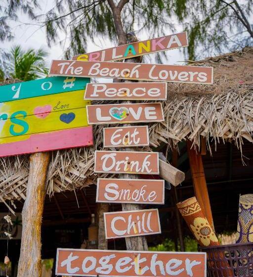 민박 The Beach Lovers Nilaveli