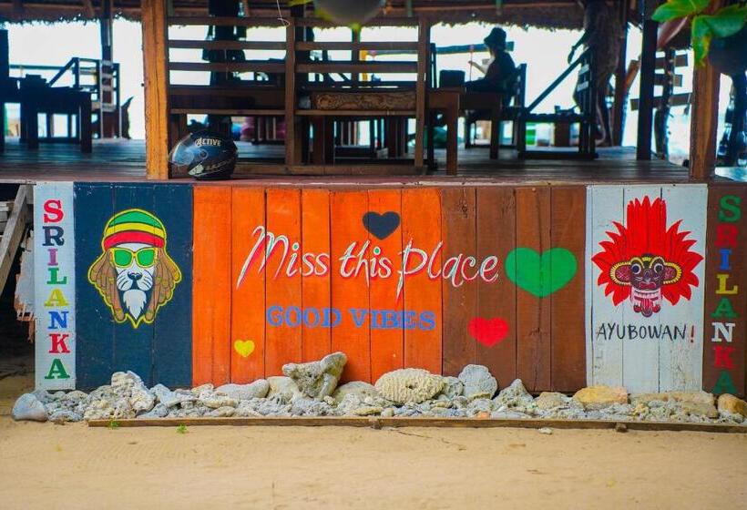 민박 The Beach Lovers Nilaveli