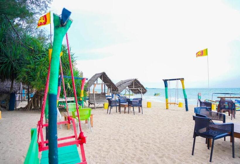 민박 The Beach Lovers Nilaveli