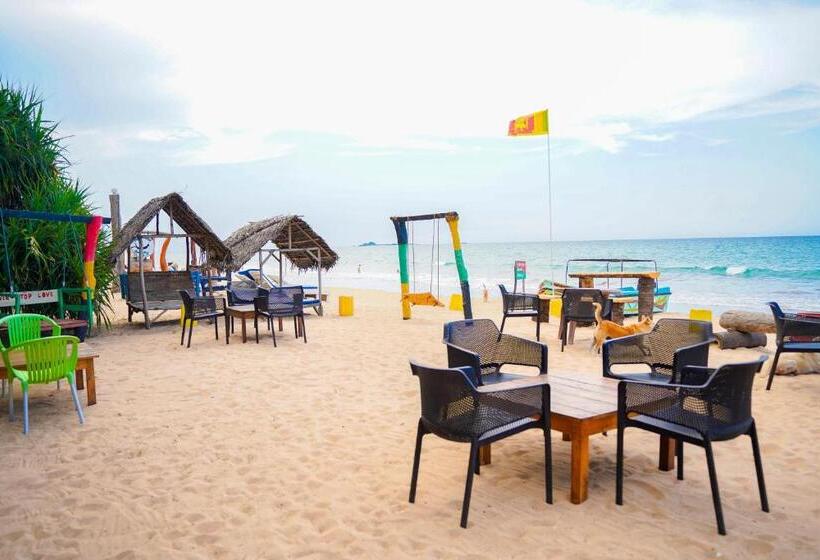 민박 The Beach Lovers Nilaveli