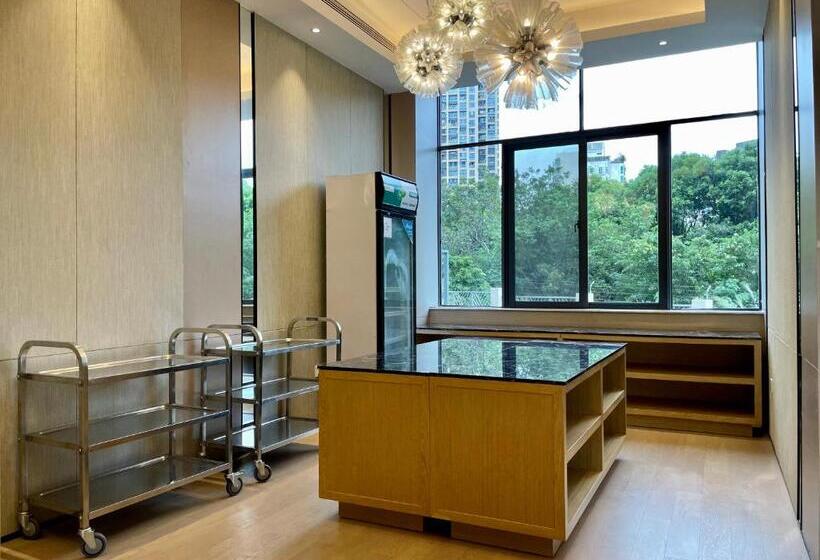 Cm Serviced Apartment