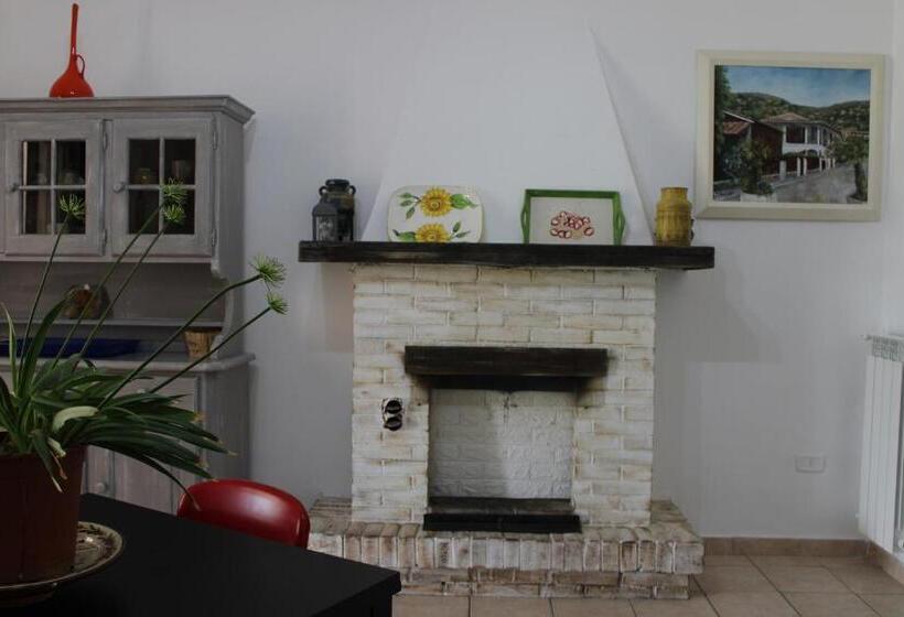 هتل Agriturismo Il Montoto