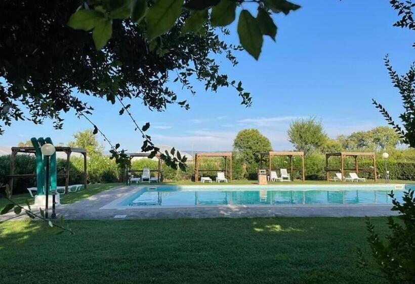 هتل Agriturismo Il Querciolo