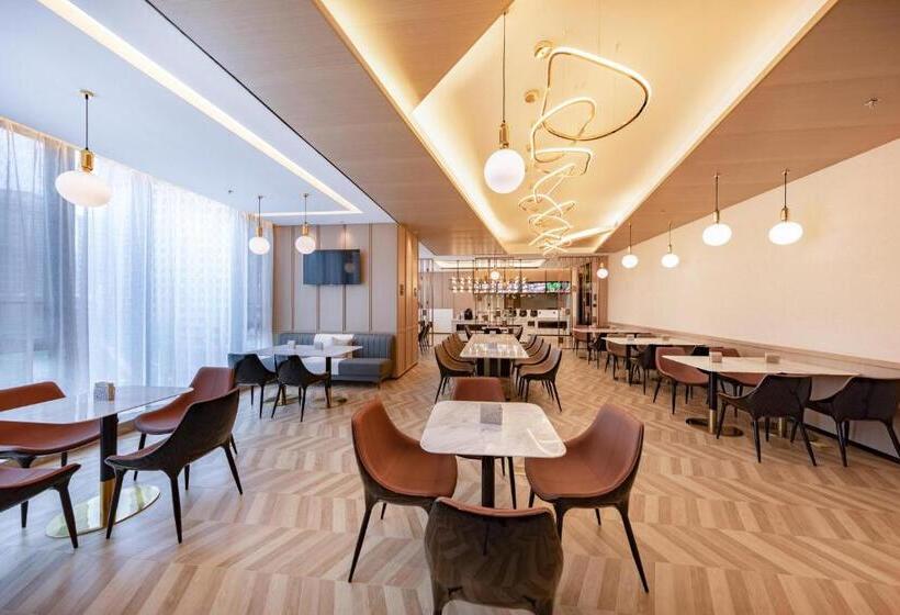 Atour Hotel Kunming Hi Tech Wuyue Plaza