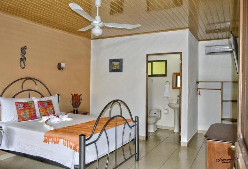 هتل D Lucia Quebrada Ganado, Jaco, Costa Rica