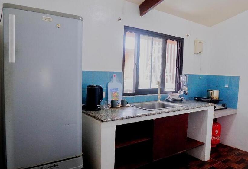 هتل Flower Garden Resort