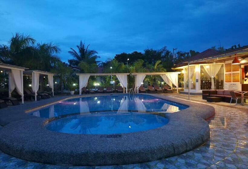 호텔 Garden Village Resort